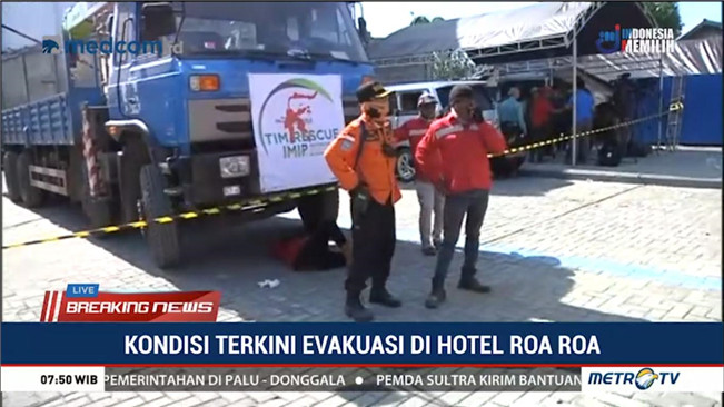 04印尼美都电视台报道IMIP参与的救援现场 - 副本.jpg